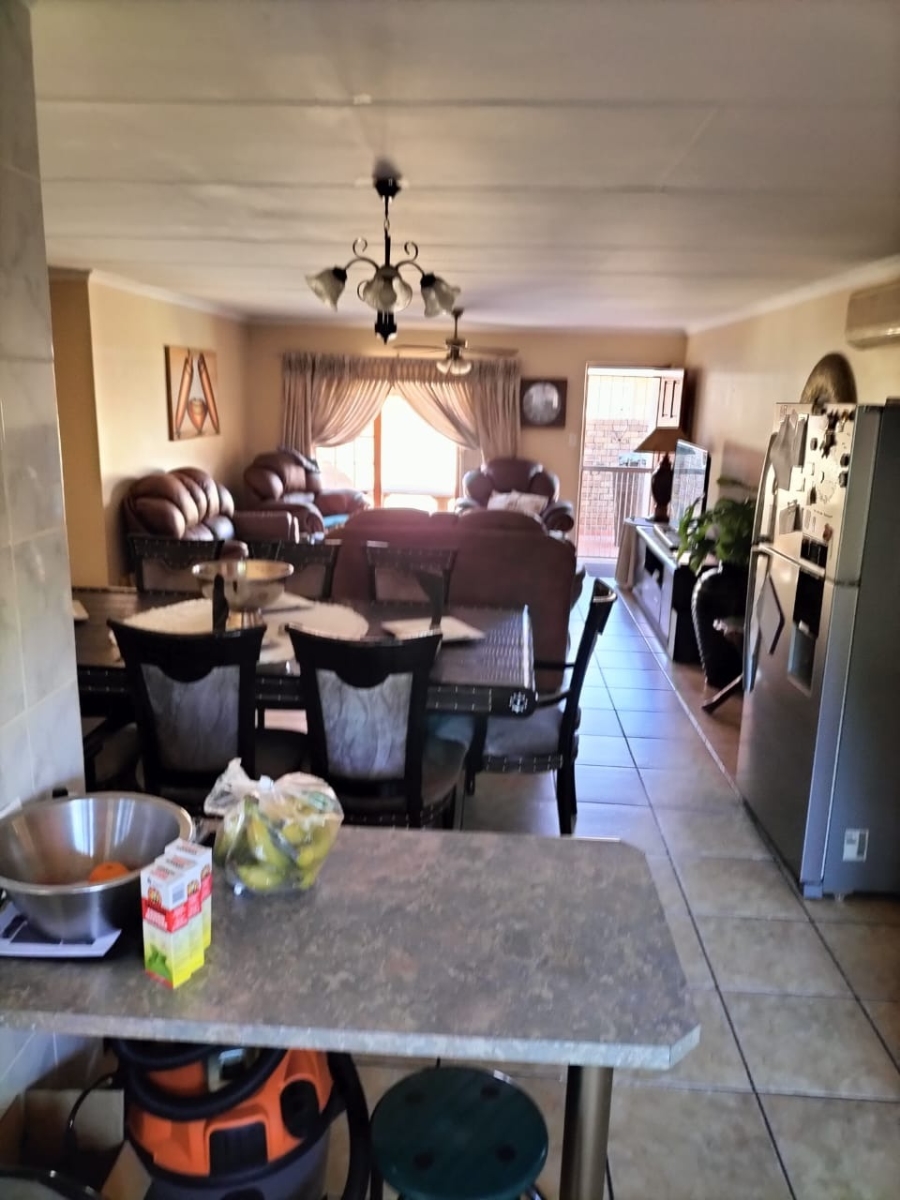 3 Bedroom Property for Sale in Miederpark North West